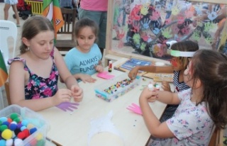 Alanya'da çocuk festivali bilgilendirmeye ve...