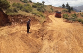 Alanya kırsalında yol bakım ve onarım çalışması