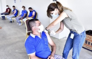 Antalya OSB’de 2’inci ve 3’üncü doz aşılama...