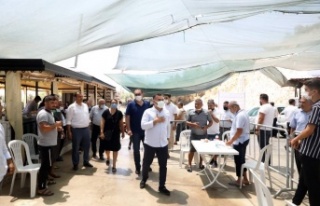 Başkan Yücel, kurban kesim yerlerini ziyaret ederek...