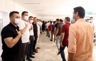 Başkan Yücel personeli ile bayramlaştı