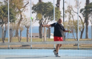 Ücretsiz tenis kortları haftada 500 kişiyi ağırlıyor