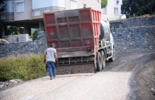 Alanya Belediyesi'nden doğu mahallelerine asfalt...