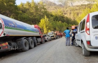 Alanya Belediyesi'nden yangın söndürmeye destek