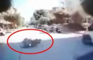 Alanya'da motosiklet otobüsün altında kaldı!