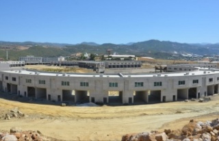 Alanya Toptancı Hali'nin yüzde 75'i tamamlandı