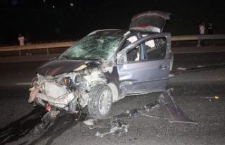 Alanya yolunda takla atan araçla 70 metre sürüklendi