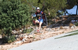 Alanya’da yamaç paraşütü heyecanı başladı