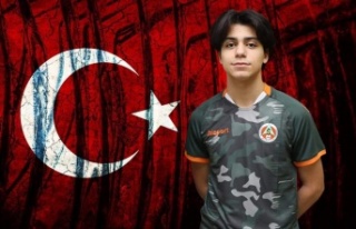 Alanyaspor'un genç yıldızına milli davet