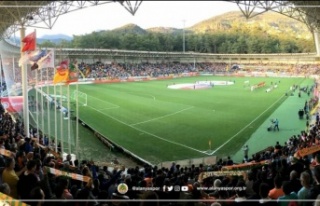 Alanyaspor'un kombineleri satışa çıktı