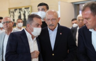 Başkan Böcek CHP’li Büyükşehir Belediye Başkanları...