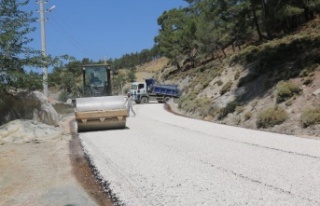 Büyükşehirden Kaş’ın Sütleğen grup yoluna...