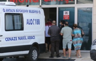 Cansız bedenleri bulunan anne kızın cenazeleri...