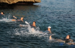 Kadınlar, su jimnastiği ile forma giriyor