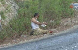 Orman işçisi yarasını sarıp, yangınla mücadeleye...