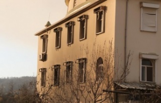 Orman yangınında onlarca evin yandığı mahallede...