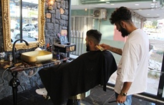 2 doz aşı olan öğrenciye, saç tıraşı ücretsiz