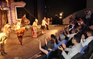 Alanya Belediye Tiyatrosu'na 5 ödül