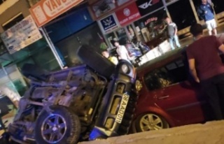 Alanya'da kaza yapan sürücü aracı bırakıp...