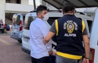 Alanya'da trafikte dehşet saçan sürücüyle...