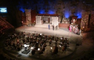 Aspendos 28. kez opera severlere kapılarını açtı