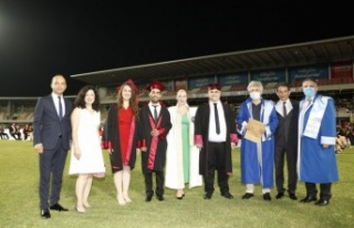 Dereceye girip AÜ’yü tercih eden 6 öğrenciye...