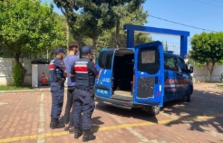 Jandarma cinayet zanlısını saklandığı bağ evinde...