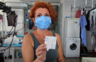 Kuru temizlemeci kadın esnaftan örnek davranış