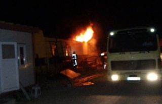 Lastikçide korkutan yangın