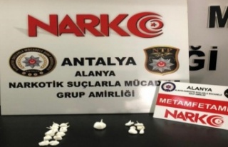 Manavgat'tan gelen uyuşturucu Alanya polisine...