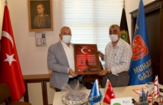 Şahin’den gazilere anlamlı ziyaret