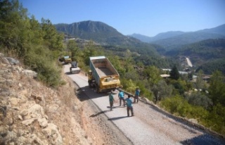 Alanya Belediyesi'nin asfalt seferberliği devam...