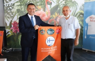 Alanya'da 152 işletmeye turuncu bayrak