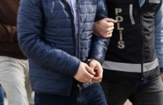 Alanya'da aranan 2 hükümlü yakalandı