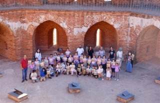 Alanya'da çocuklardan Kızılkule keşfi