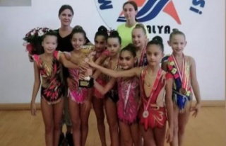 Alanya'nın küçük cimnastikçileri Antalya...