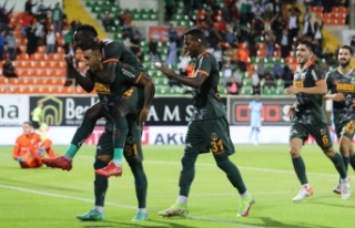Alanyaspor gol oldu yağdı: 6-3