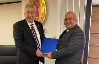 Başkan Yenialp Ankara'da esnafın sorunlarını...