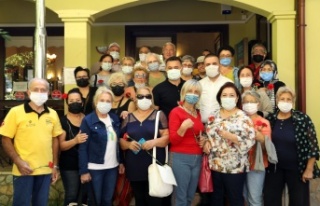 Başkan Yücel yaşlı vatandaşları unutmadı