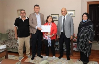 Kaymakamdan Avrupa şampiyonu Dilara'ya ziyaret