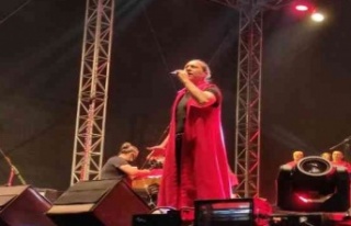 Kıraç konserinde insan seli yaşandı