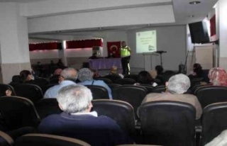 Okul servis şoförlerine ve rehber personellere trafik...