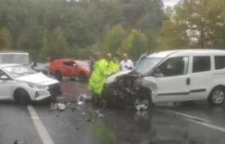 Yağışla gelen kaza: 6 yaralı var