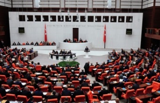 AK Parti 5'inci Yargı Paketini Meclis'e...