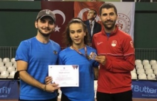 Alanya Belediyespor Eskrim Takımı'ndan büyük...