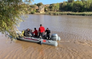 Alanya'da balıkçı teknesi alabora oldu! 67...