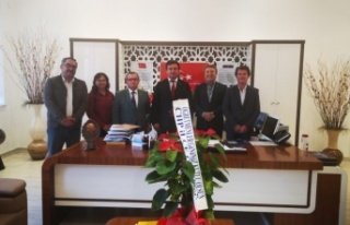 Alanya'da CHP'den öğretmenler gününe...