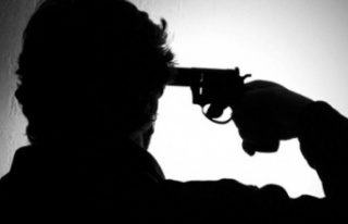 Alanya'da genç adam, polis memuru babasının...