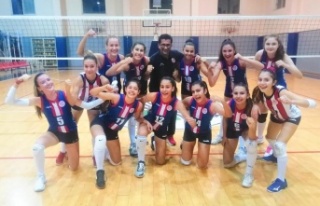 Antalyaspor Genç Kız Voleybol Takımından 3 maçta...