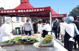 AÜ'de ‘Cadde de ders var, sokak lezzetleri'...